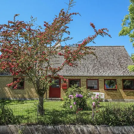 Stunning In With Kitchen
