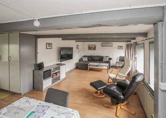 Stunning In With Kitchen